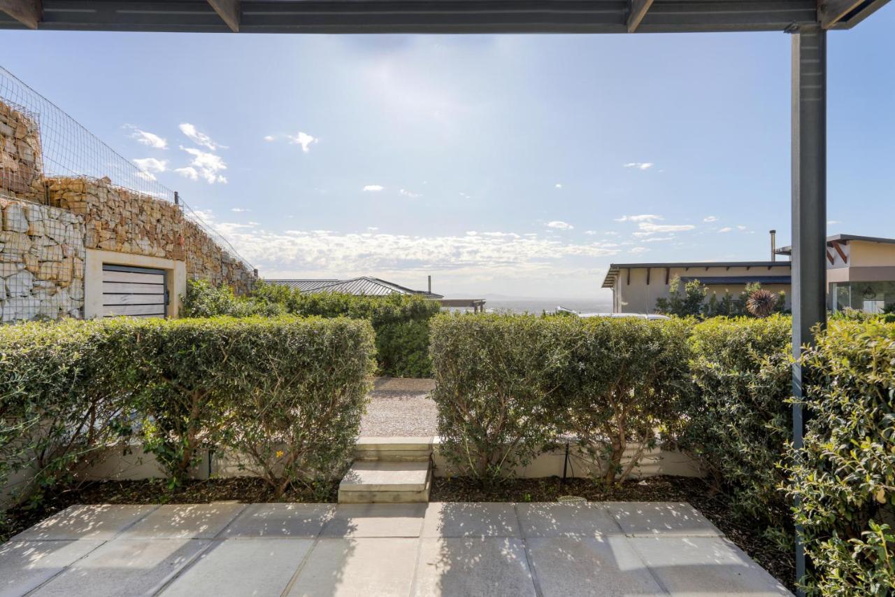 Stonehurst Views - 1 Bed Flatlet *